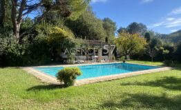 MOUGINS - Canal de la Siagne - Magnifique villa  de plain pieds