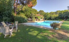 MOUGINS - Canal de la Siagne - Magnifique villa  de plain pieds