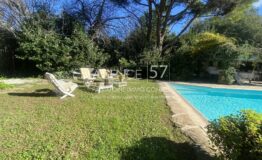 MOUGINS - Canal de la Siagne - Magnifique villa  de plain pieds