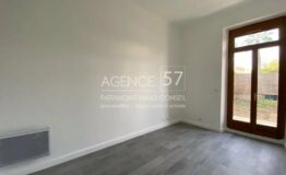 APPARTEMENT 2 PIECES VIDE, ENTIEREMENT RENOVE